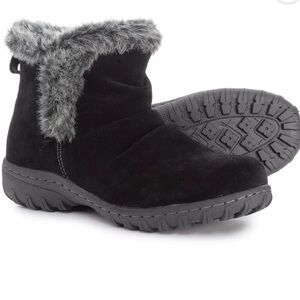 KHOMBU ALL WEATHER LINDSEY BLACK SUEDE BOOTS FAUX FUR COLLAR SIDE ZIPPER SIZE 9